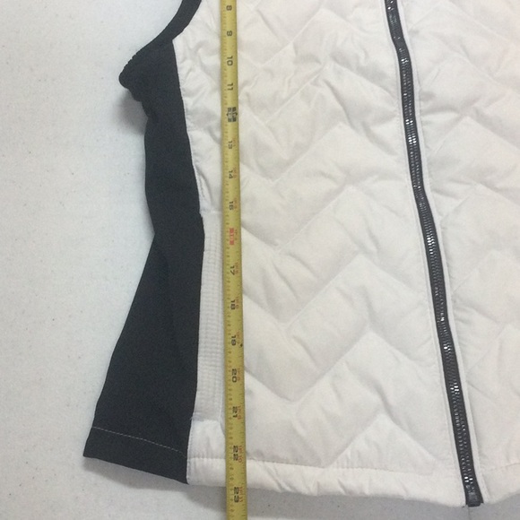 NWT CALVIN KLEIN Small Black/Cream Down Vest - Picture 13 of 16